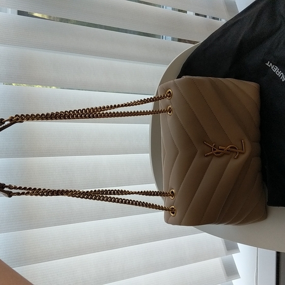 **SOLD** YSL loulou small beige - Picture 8 of 11
